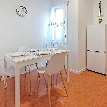 Cozy In With Wifi Appartamento